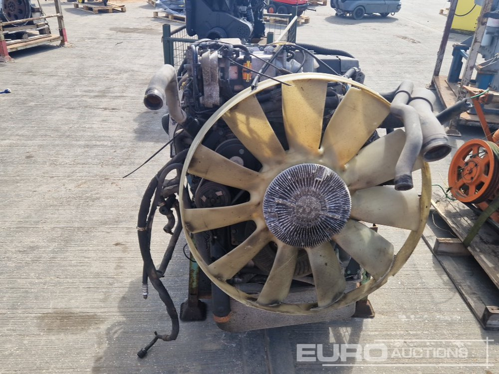 MAN 6 Cylinder Engine, Gearbox - Motor: das Bild 2 MAN 6 Cylinder Engine, Gearbox - Motor: das Bild 2