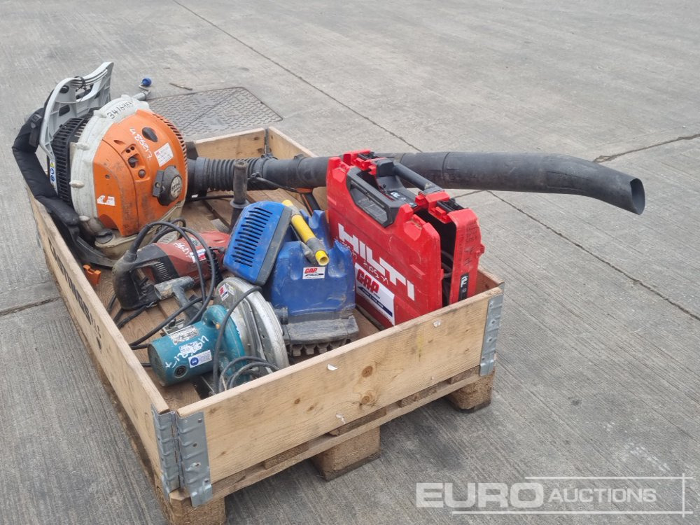 Makita 110 Vot Circular Saw, Stihl Petrol Backpack Leaf Blower, Portable LED Light, Hilti 110 Volt Diamond Drill, Hilti 110 Volt Hammer Drill - Baugeräte: das Bild 5 Makita 110 Vot Circular Saw, Stihl Petrol Backpack Leaf Blower, Portable LED Light, Hilti 110 Volt Diamond Drill, Hilti 110 Volt Hammer Drill - Baugeräte: das Bild 5