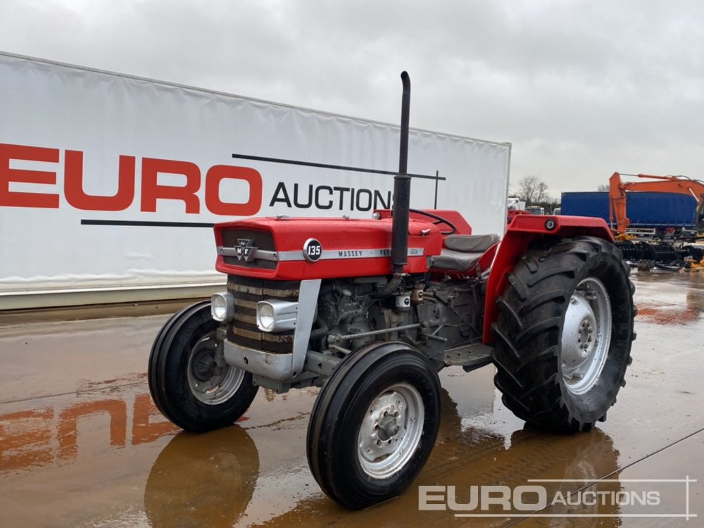 Massey Ferguson 135 - Traktor: das Bild 1 Massey Ferguson 135 - Traktor: das Bild 1