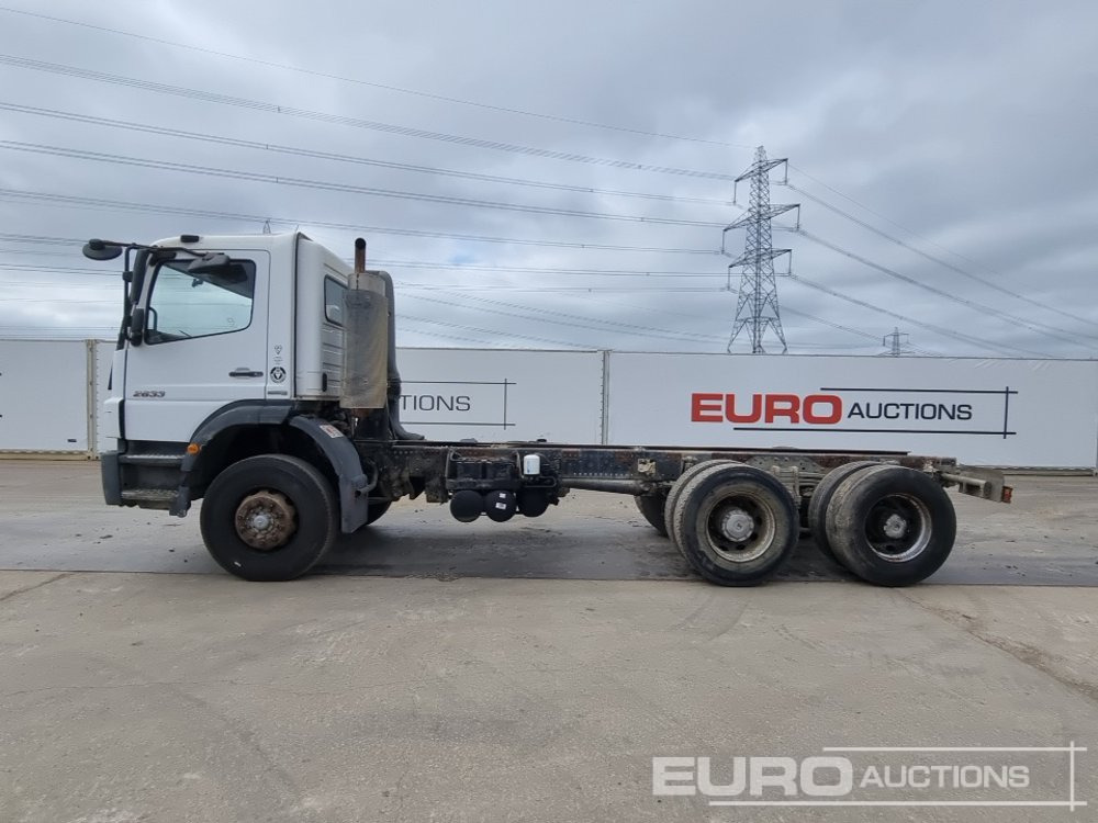 Mercedes 2633 - Fahrgestell LKW: das Bild 2 Mercedes 2633 - Fahrgestell LKW: das Bild 2