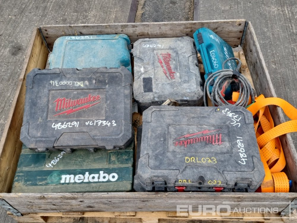 Milwaukee 110 Volt Hammer Drill (5 of), Makita 110 Volt Hammer Drill, 110 Volt Jigsaw, Metabo 110 Volt Hammer Drill - Baugeräte: das Bild 1 Milwaukee 110 Volt Hammer Drill (5 of), Makita 110 Volt Hammer Drill, 110 Volt Jigsaw, Metabo 110 Volt Hammer Drill - Baugeräte: das Bild 1