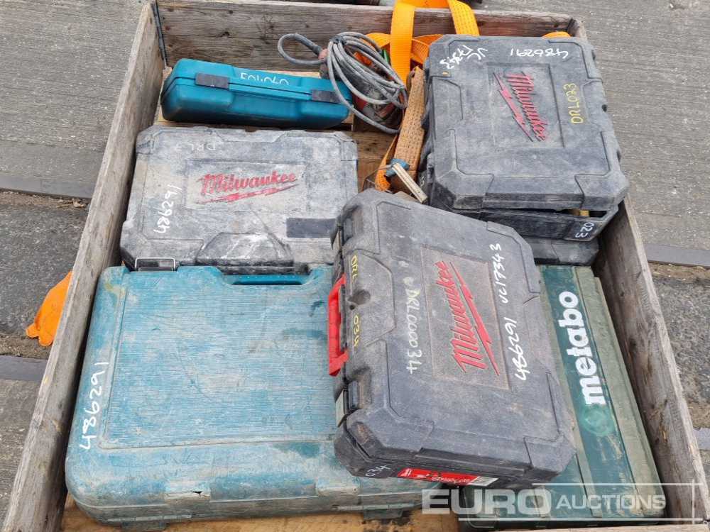 Milwaukee 110 Volt Hammer Drill (5 of), Makita 110 Volt Hammer Drill, 110 Volt Jigsaw, Metabo 110 Volt Hammer Drill - Baugeräte: das Bild 4 Milwaukee 110 Volt Hammer Drill (5 of), Makita 110 Volt Hammer Drill, 110 Volt Jigsaw, Metabo 110 Volt Hammer Drill - Baugeräte: das Bild 4
