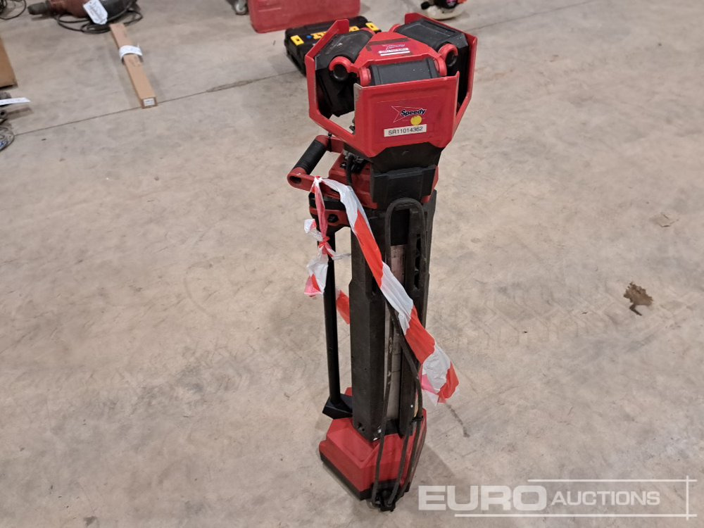 Milwaukee M18 Standing LED Work Light - Werkstattgerät: das Bild 2 Milwaukee M18 Standing LED Work Light - Werkstattgerät: das Bild 2