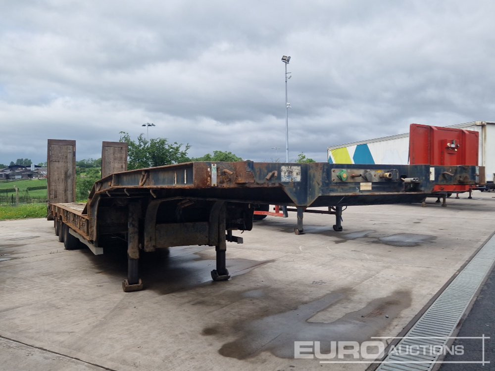 Montracon Tri Axle, Step Frame, Low Loader, BPW Axles, Hydraulic Ramps - Tieflader Auflieger: das Bild 4 Montracon Tri Axle, Step Frame, Low Loader, BPW Axles, Hydraulic Ramps - Tieflader Auflieger: das Bild 4