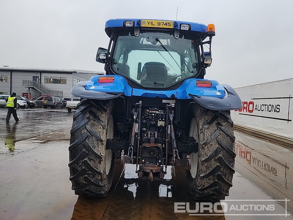 New Holland TS135A - Traktor: das Bild 4 New Holland TS135A - Traktor: das Bild 4