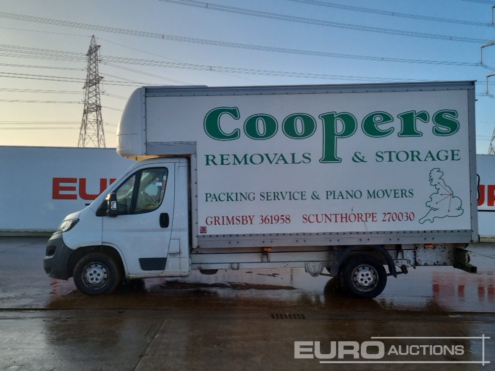 Peugeot Boxer - Koffer Transporter: das Bild 2 Peugeot Boxer - Koffer Transporter: das Bild 2