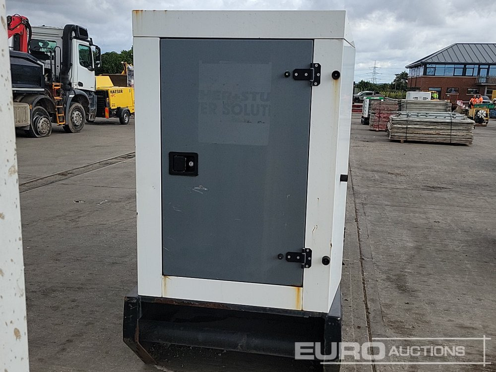 SDMO R110 - Stromgenerator: das Bild 4 SDMO R110 - Stromgenerator: das Bild 4