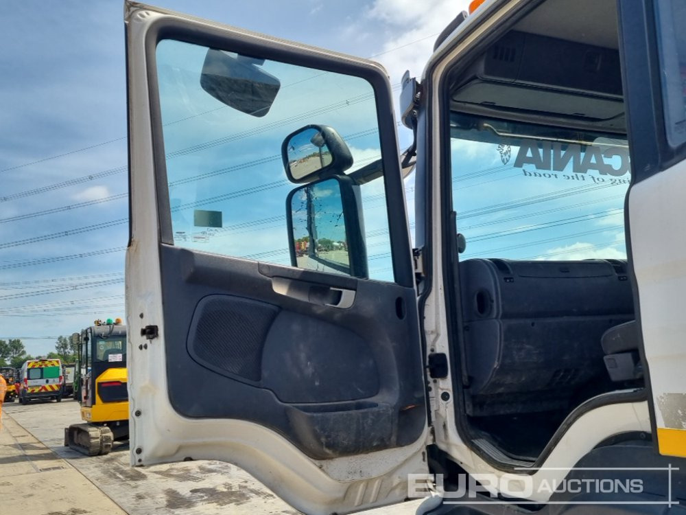 Abrollkipper Scania P360: das Bild 32