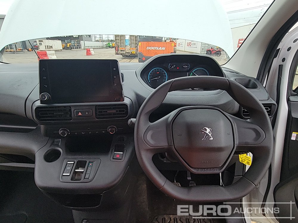 Transporter 2023 Peugeot E-Partner: das Bild 27