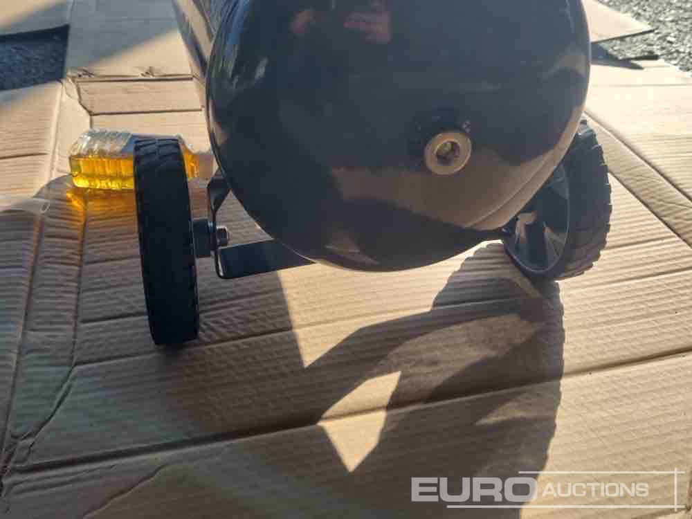 Unused Daewoo DAAC24DN 24 Litre 230 Volt Compressor (2 of) - Luftkompressor: das Bild 5 Unused Daewoo DAAC24DN 24 Litre 230 Volt Compressor (2 of) - Luftkompressor: das Bild 5