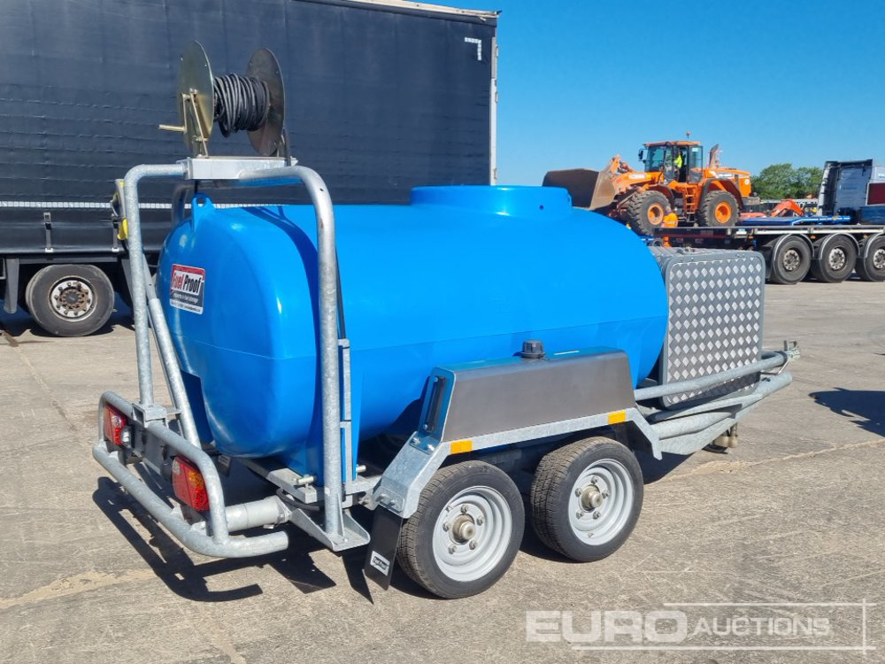 Unused Fuel Proof 2000 Litre Twin Axle Plastic Water Bowser, Karcher Petrol Hot Wash Pressure Washer, Honda Engine - Hochdruckreiniger: das Bild 5 Unused Fuel Proof 2000 Litre Twin Axle Plastic Water Bowser, Karcher Petrol Hot Wash Pressure Washer, Honda Engine - Hochdruckreiniger: das Bild 5