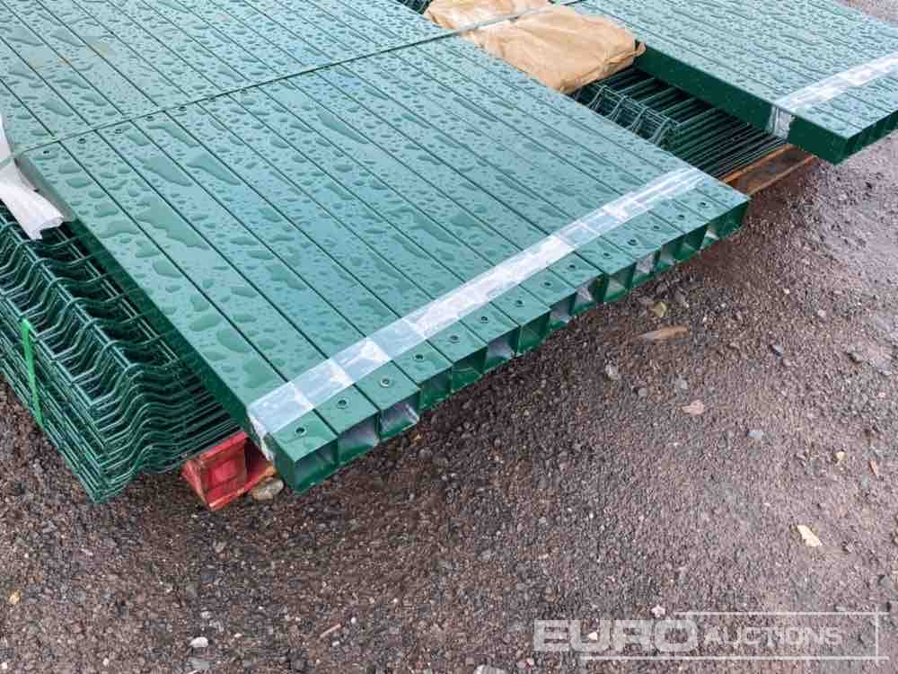 Unused Security Fencing, Green, 25 Panels 2.1m x 2,4m & 26 60mm x 60mm Posts, Fasteners And Fittings - Baugeräte: das Bild 5 Unused Security Fencing, Green, 25 Panels 2.1m x 2,4m & 26 60mm x 60mm Posts, Fasteners And Fittings - Baugeräte: das Bild 5