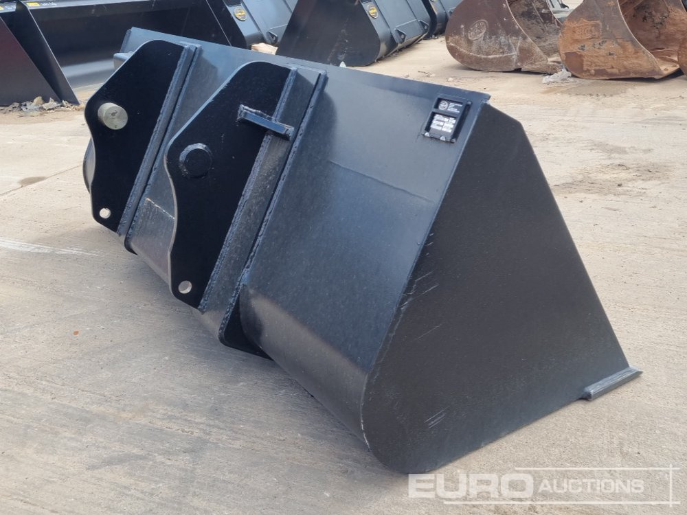 Unused Strickland 90" Loading Bucket to suit Manitou Telehandler - Schaufel: das Bild 5 Unused Strickland 90" Loading Bucket to suit Manitou Telehandler - Schaufel: das Bild 5