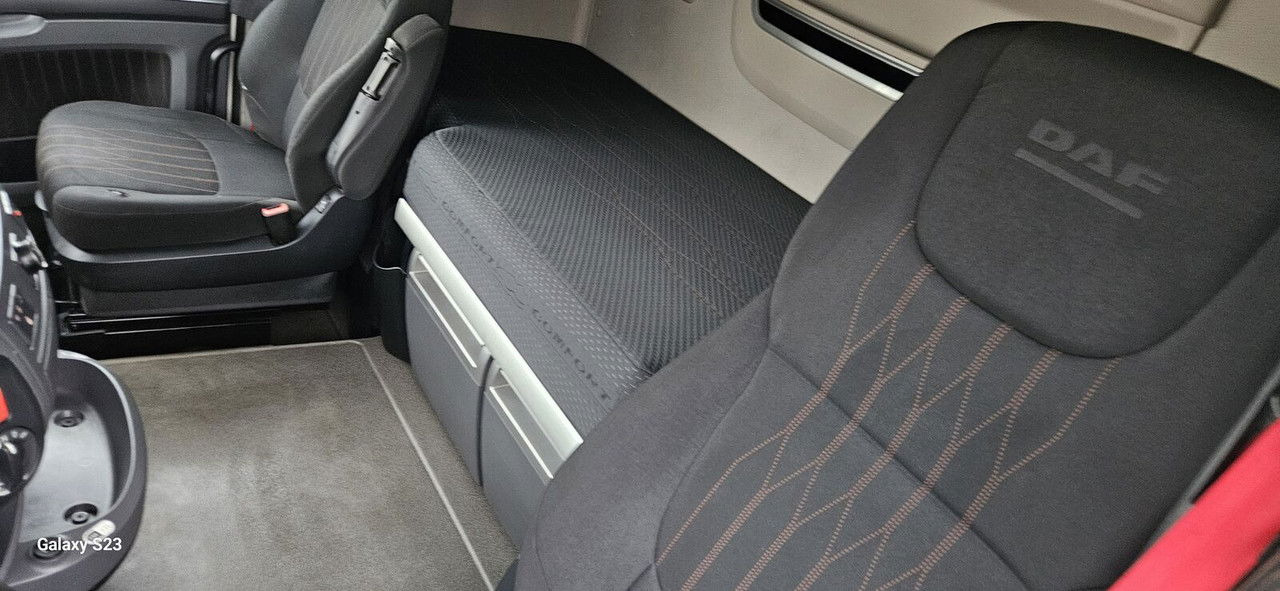 DAF XF 106.480 - Sattelzugmaschine: das Bild 4 DAF XF 106.480 - Sattelzugmaschine: das Bild 4