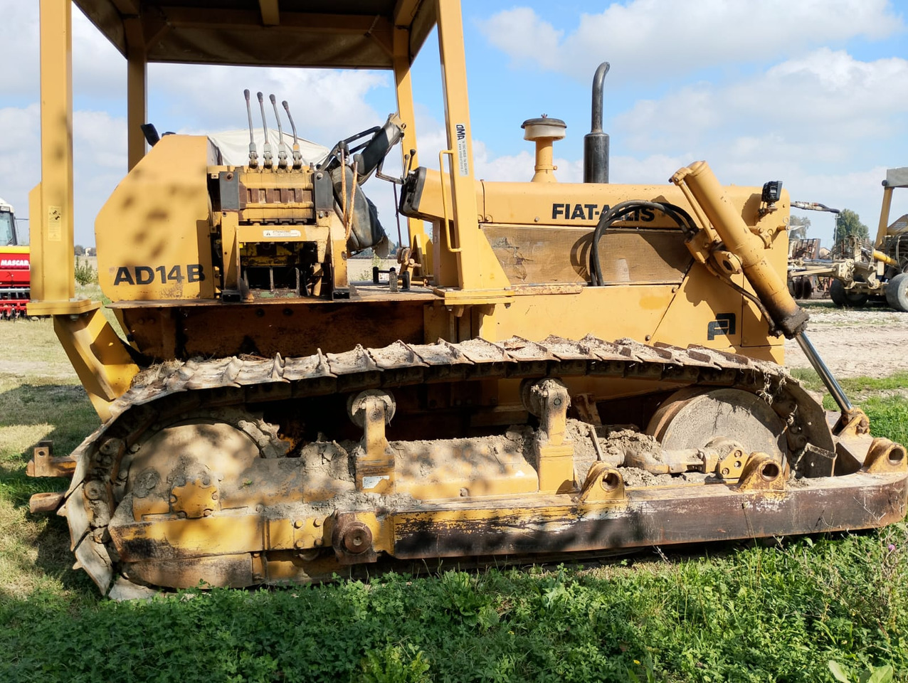 Trattore usato Fiat Allis AD14B - Traktor: das Bild 1 Trattore usato Fiat Allis AD14B - Traktor: das Bild 1