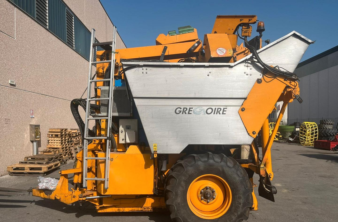 Vendemmiatrice usata Grégoire G60I - Traubenvollernter: das Bild 1 Vendemmiatrice usata Grégoire G60I - Traubenvollernter: das Bild 1