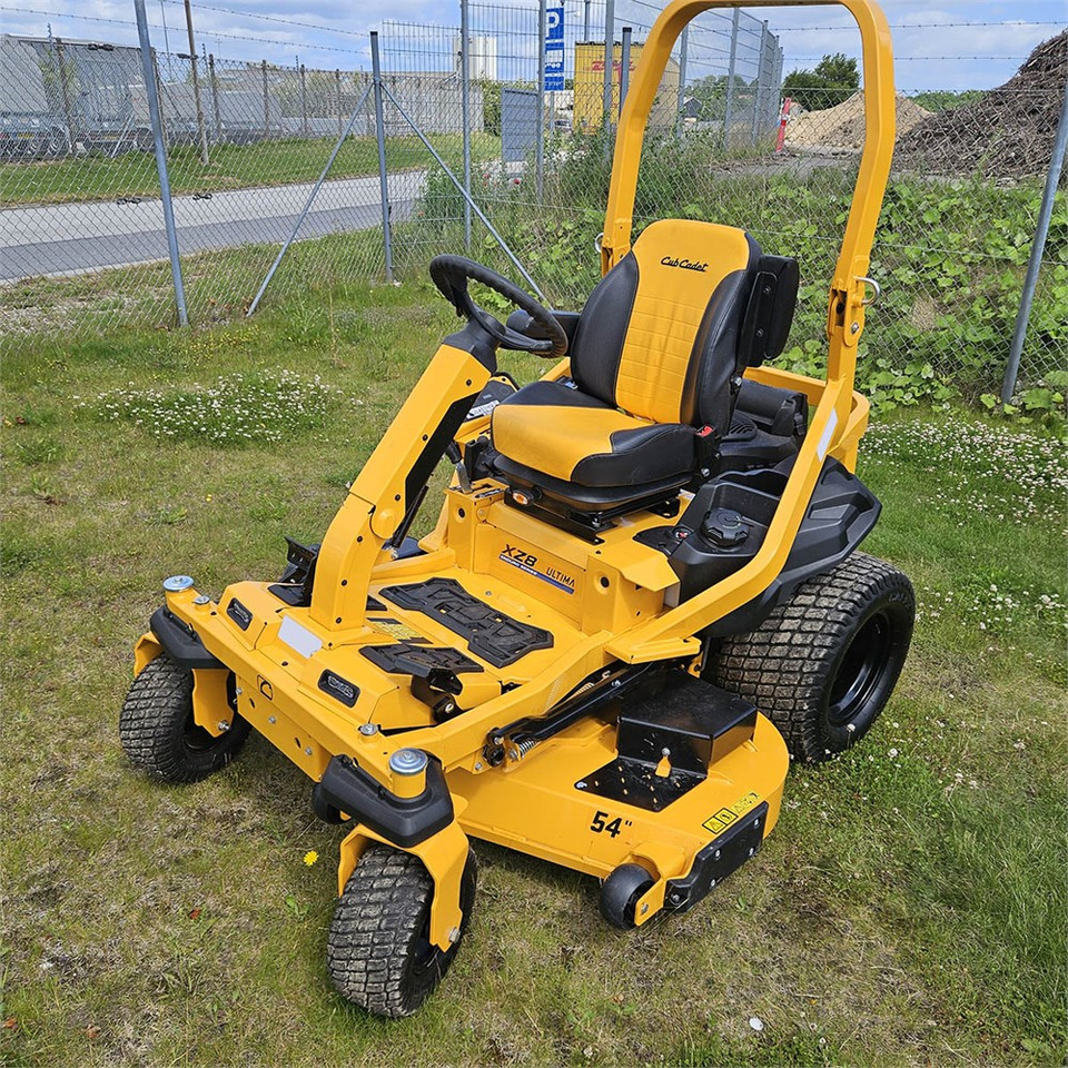 ABC Cub Cadet XZ8 Zero Turn - Rasenmäher: das Bild 2 ABC Cub Cadet XZ8 Zero Turn - Rasenmäher: das Bild 2
