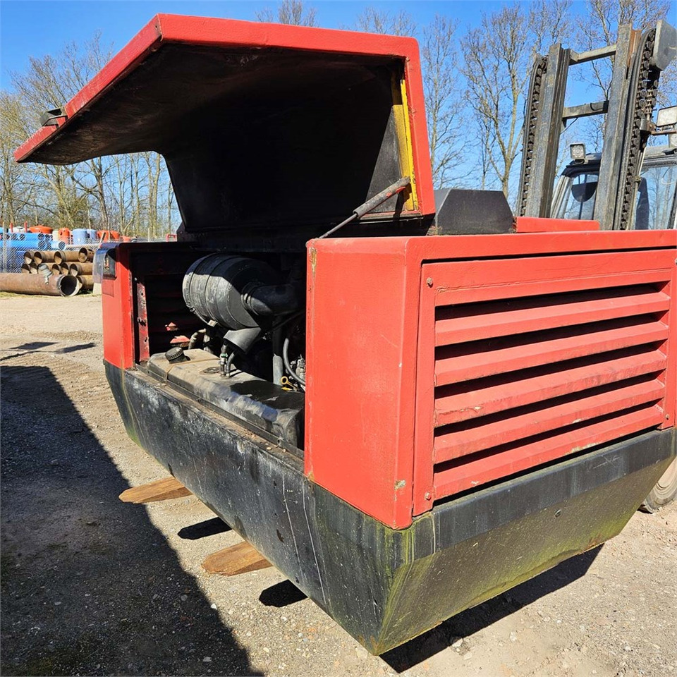 Atlas Copco XAS 146 - Luftkompressor: das Bild 2 Atlas Copco XAS 146 - Luftkompressor: das Bild 2
