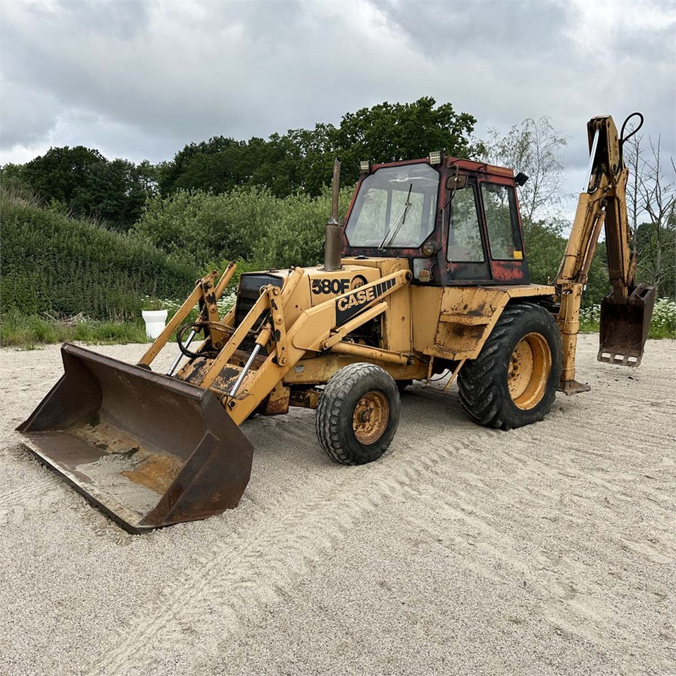 Case 580 F - Baggerlader: das Bild 1 Case 580 F - Baggerlader: das Bild 1