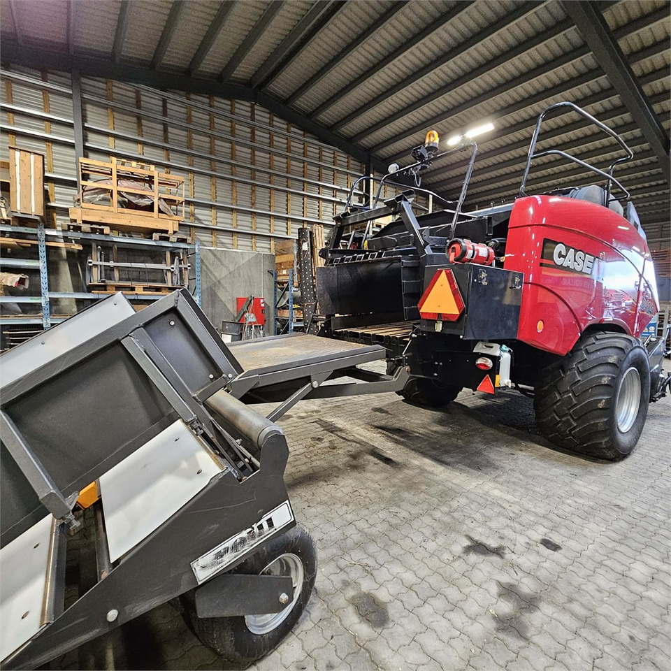 Case LB 434 R - Grünlandtechnik: das Bild 4 Case LB 434 R - Grünlandtechnik: das Bild 4
