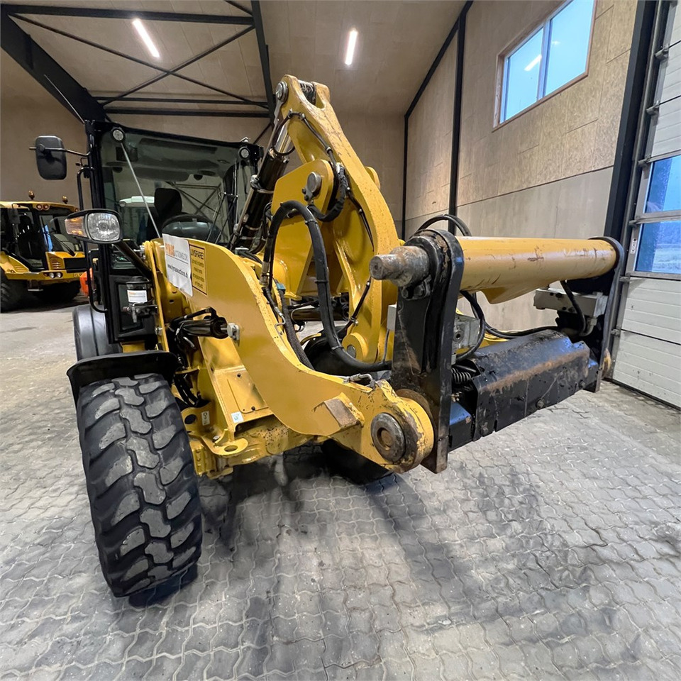 Radlader Caterpillar 906 M: das Bild 17