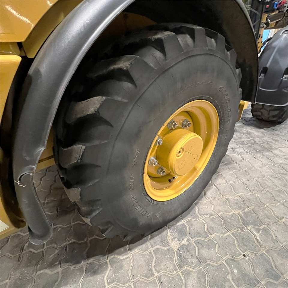 Radlader Caterpillar 906 M: das Bild 39
