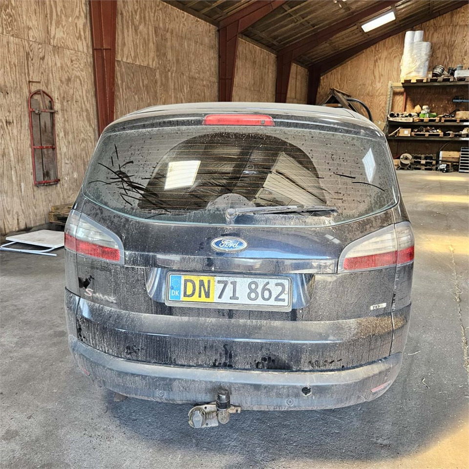 Ford S-Max - SUV/ Geländewagen: das Bild 3 Ford S-Max - SUV/ Geländewagen: das Bild 3