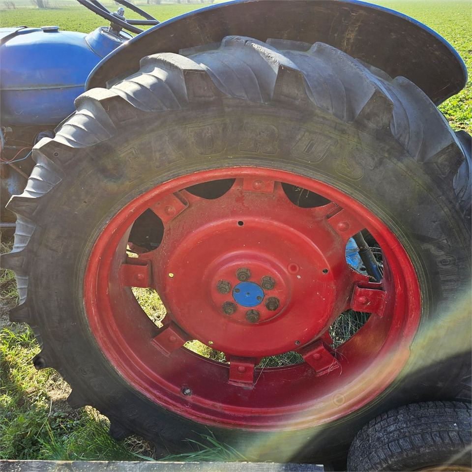 Traktor Ford T2: das Bild 31