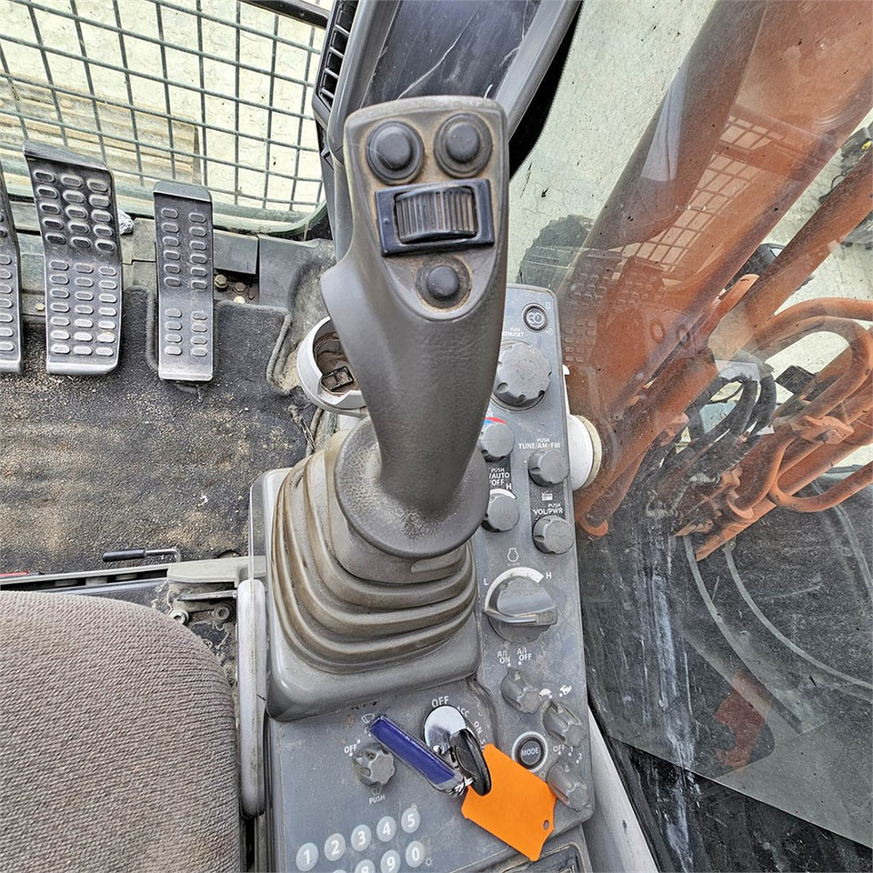 Kettenbagger Hitachi ZX210 LC-5B: das Bild 9