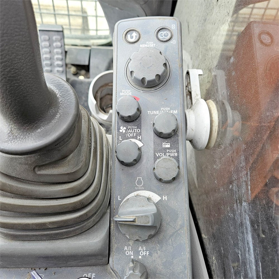 Kettenbagger Hitachi ZX210 LC-5B: das Bild 10