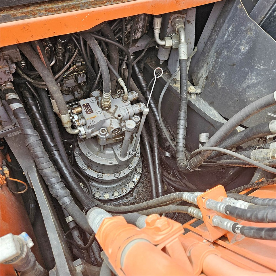 Kettenbagger Hitachi ZX210 LC-5B: das Bild 22