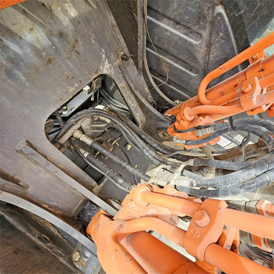 Kettenbagger Hitachi ZX210 LC-5B: das Bild 21