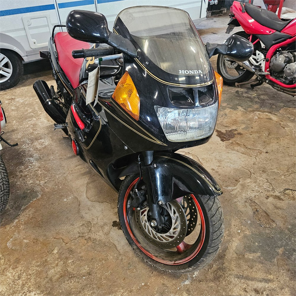 Honda CBR1000F - Motorrad: das Bild 2 Honda CBR1000F - Motorrad: das Bild 2