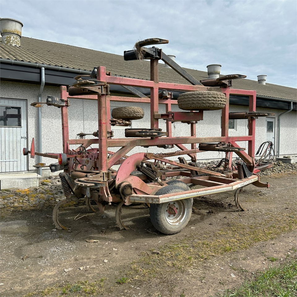Horsch Terrano 6 FG - Grubber: das Bild 3 Horsch Terrano 6 FG - Grubber: das Bild 3