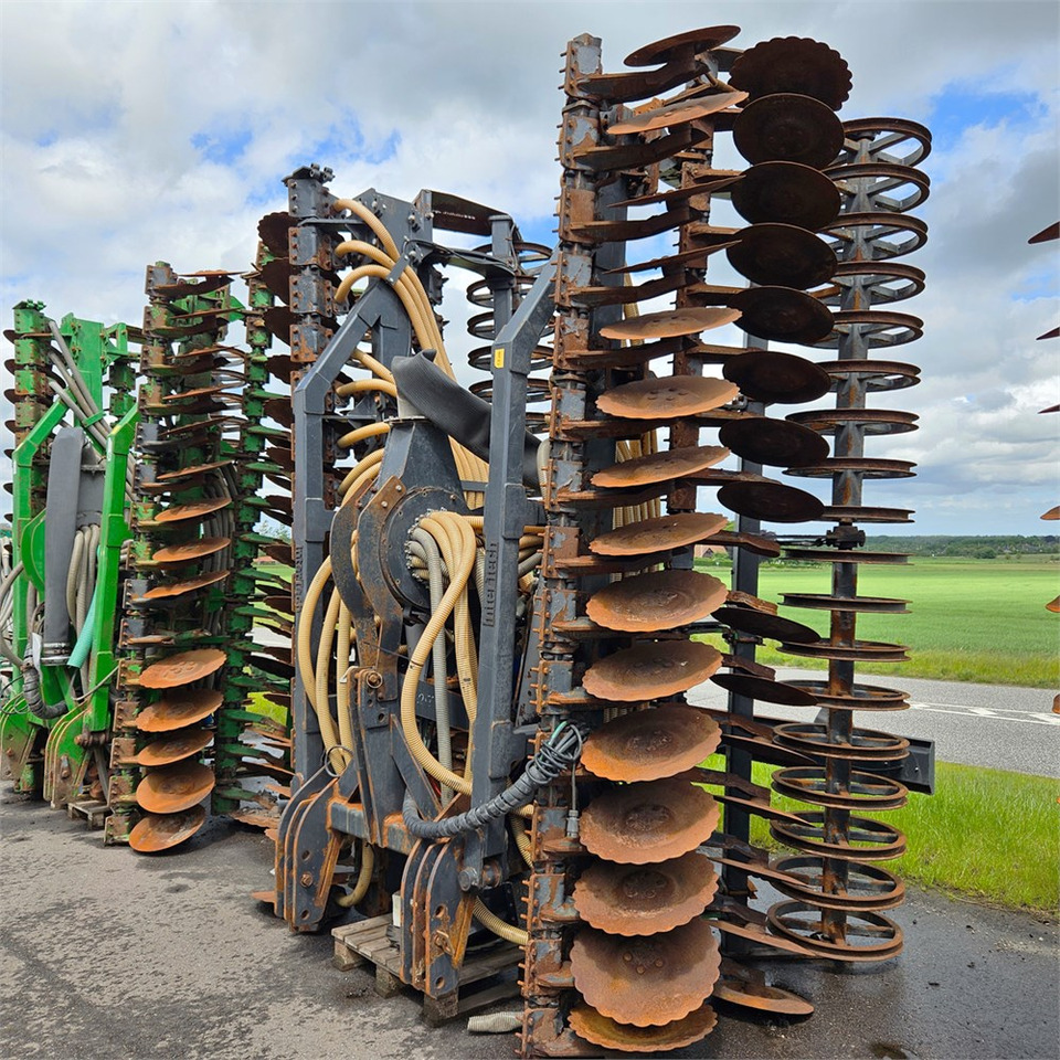 Intertech 7,5m - Düngetechnik: das Bild 1 Intertech 7,5m - Düngetechnik: das Bild 1