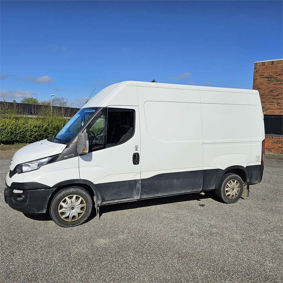 Iveco Daily 35s17 3,0D - Kastenwagen: das Bild 2 Iveco Daily 35s17 3,0D - Kastenwagen: das Bild 2