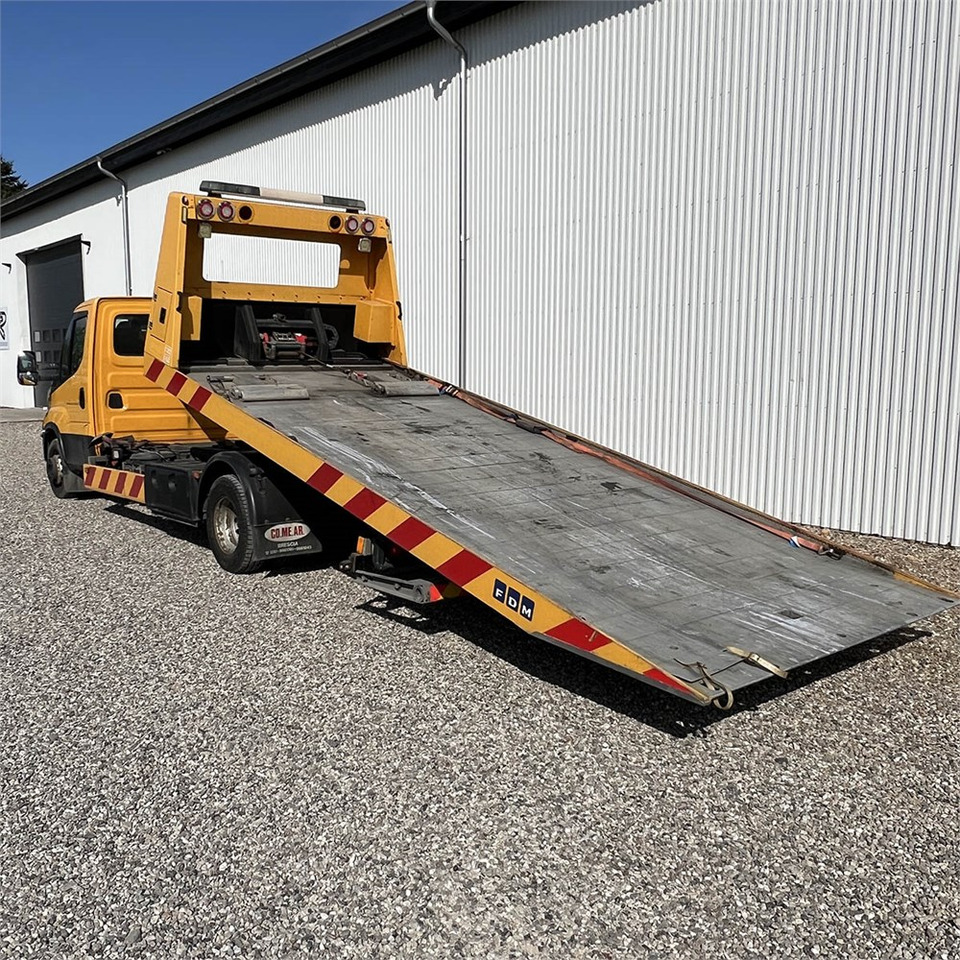 Iveco Daily 70c - Abschleppwagen: das Bild 2 Iveco Daily 70c - Abschleppwagen: das Bild 2