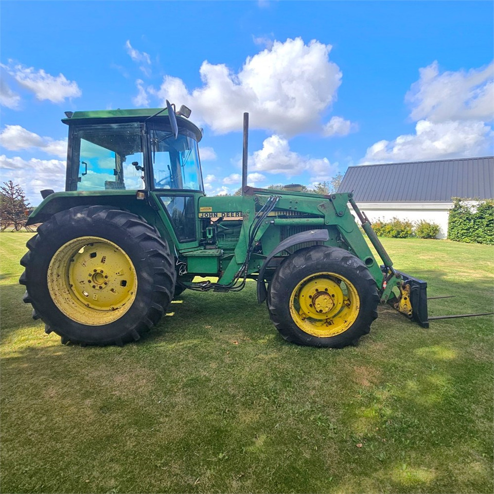 John Deere 3140 - Traktor: das Bild 5 John Deere 3140 - Traktor: das Bild 5