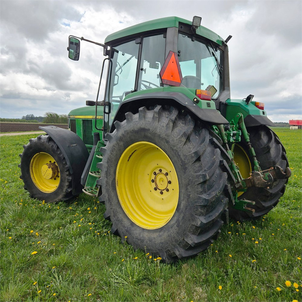 John Deere 6910 - Traktor: das Bild 3 John Deere 6910 - Traktor: das Bild 3