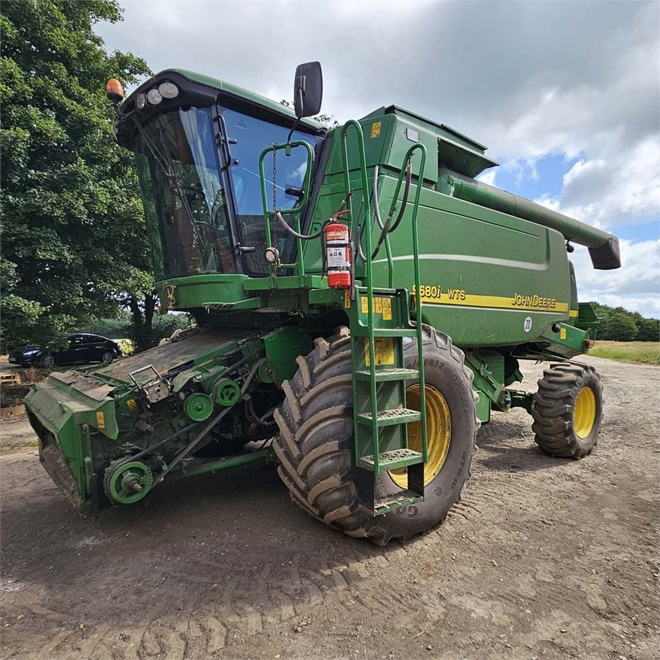 John Deere 9680i WTS - Erntemaschine: das Bild 2 John Deere 9680i WTS - Erntemaschine: das Bild 2