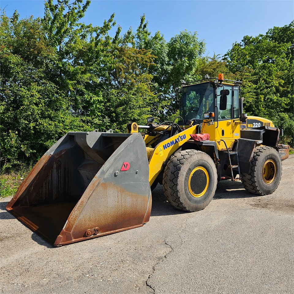 Radlader Komatsu WA320-5H: das Bild 6