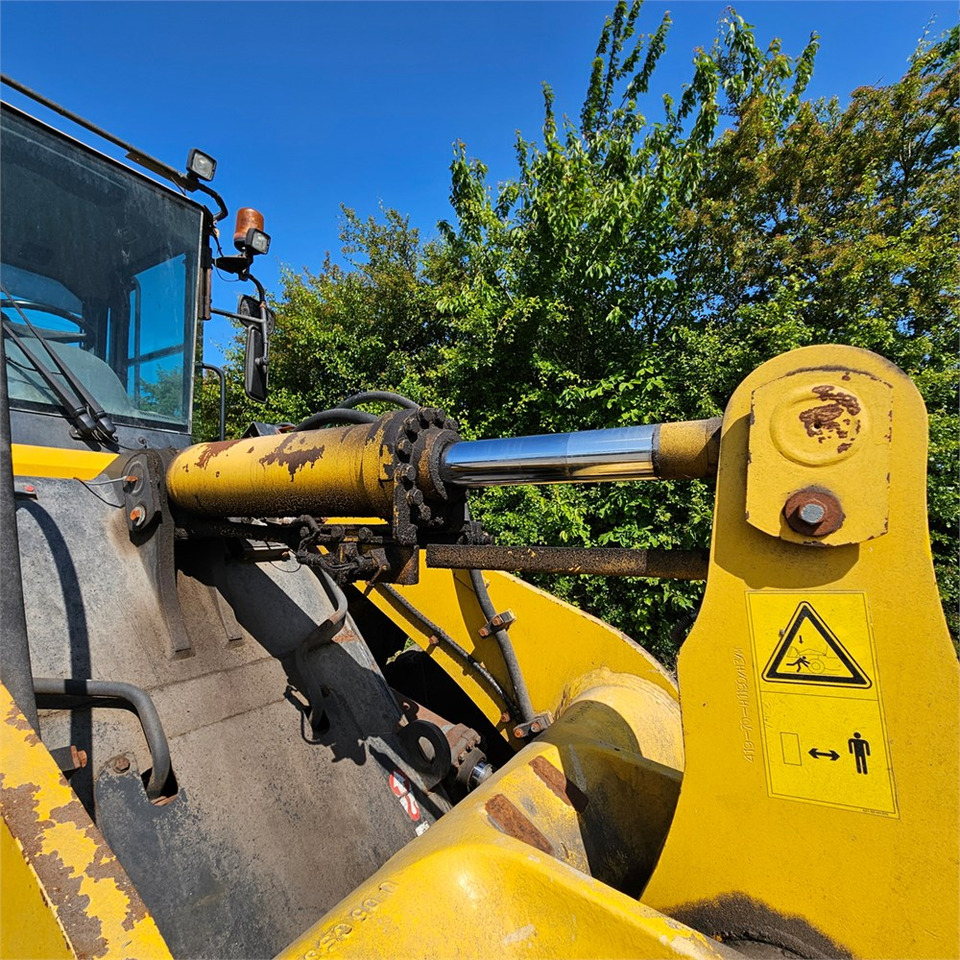 Radlader Komatsu WA320-5H: das Bild 35