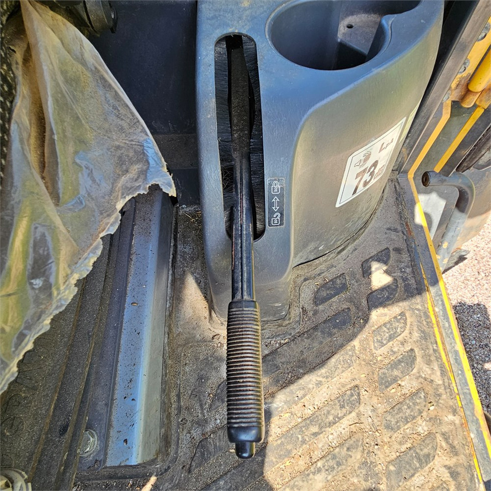 Radlader Komatsu WA320-5H: das Bild 19