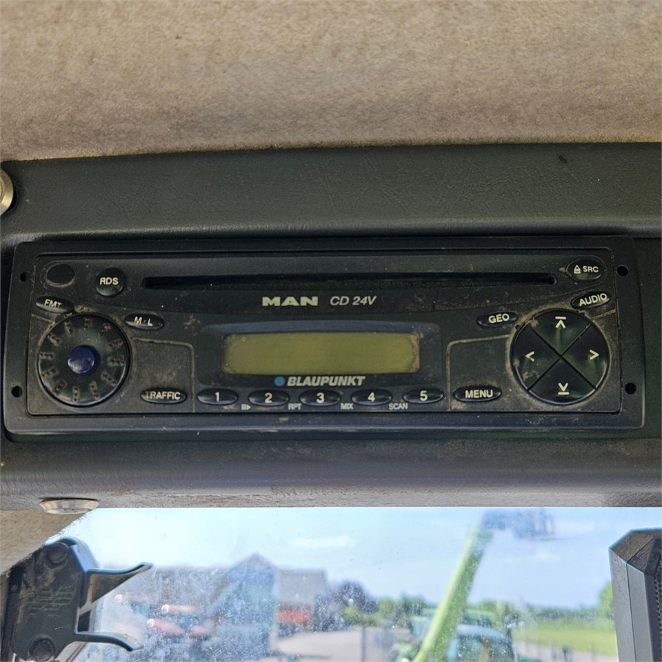 Radlader Komatsu WA320-5H: das Bild 26
