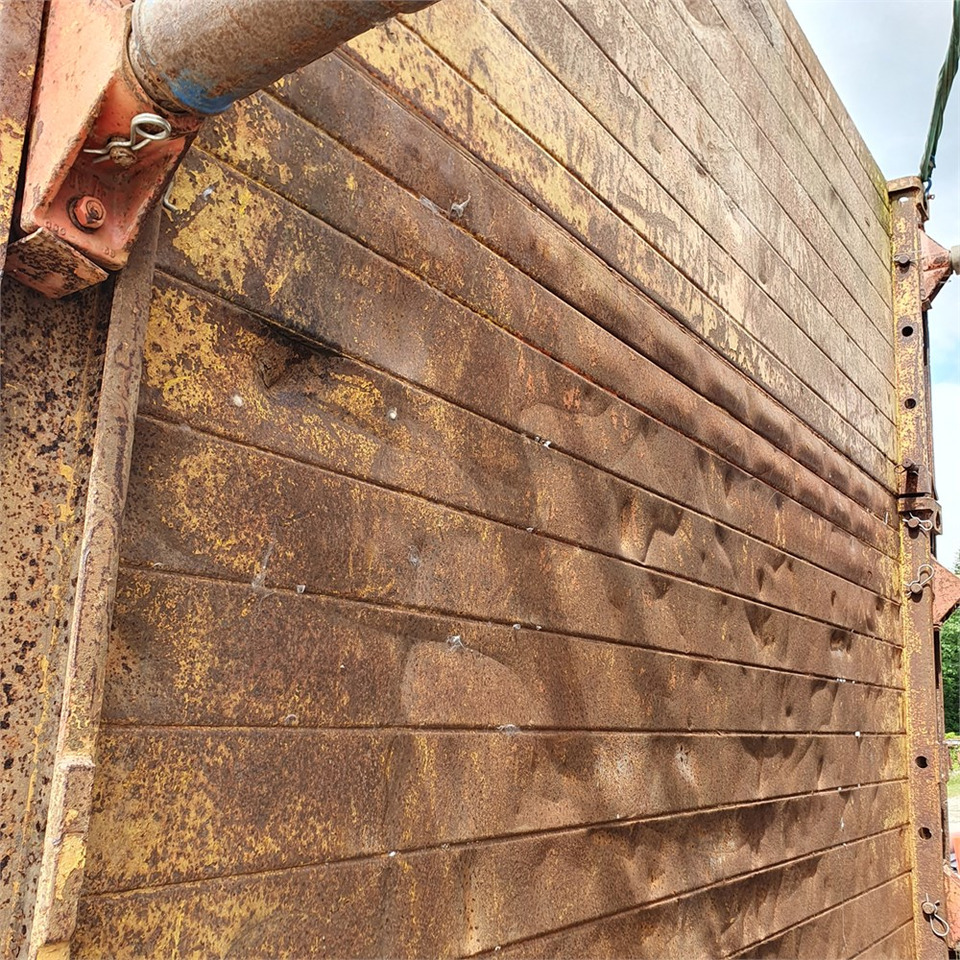 Krings 3,9 m x 4 m - Baugeräte: das Bild 4 Krings 3,9 m x 4 m - Baugeräte: das Bild 4