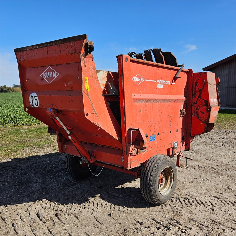 Kuhn PRI 3560 - Fütterungstechnik: das Bild 5 Kuhn PRI 3560 - Fütterungstechnik: das Bild 5