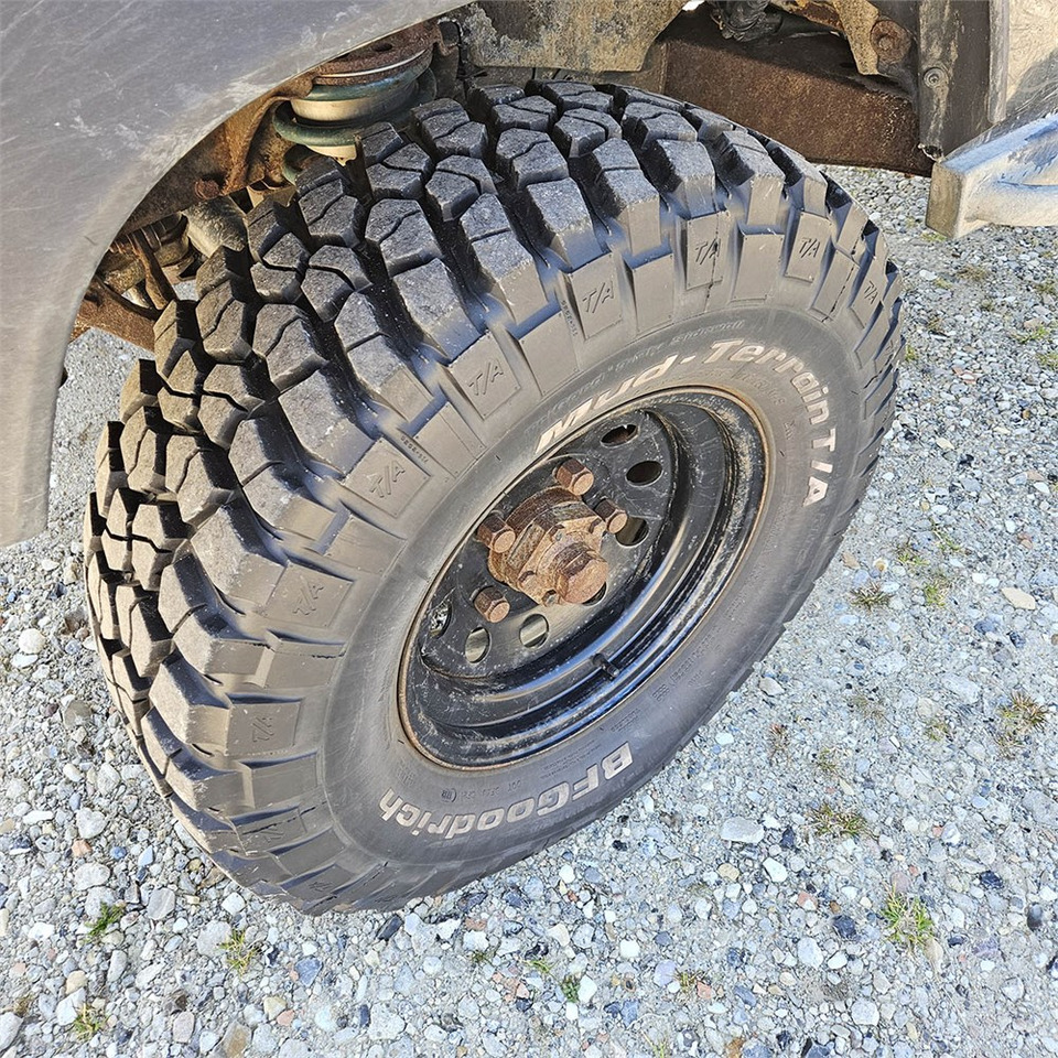 SUV/ Geländewagen Land Rover Defender 90: das Bild 46