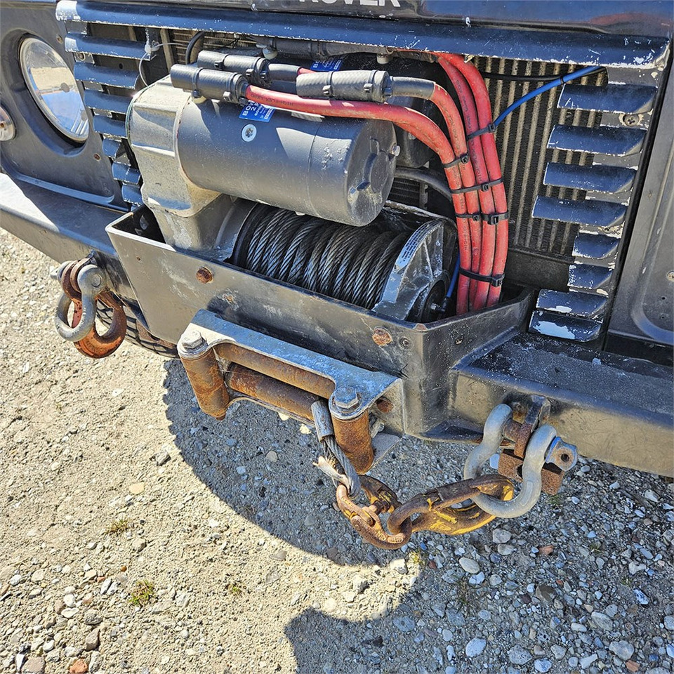 SUV/ Geländewagen Land Rover Defender 90: das Bild 25