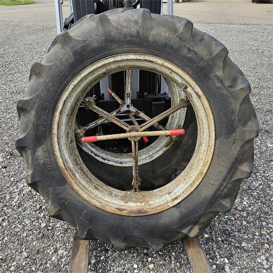 Traktor Massey Ferguson MF135: das Bild 46