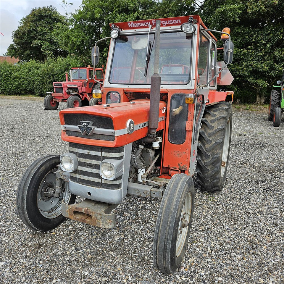 Traktor Massey Ferguson MF135: das Bild 8